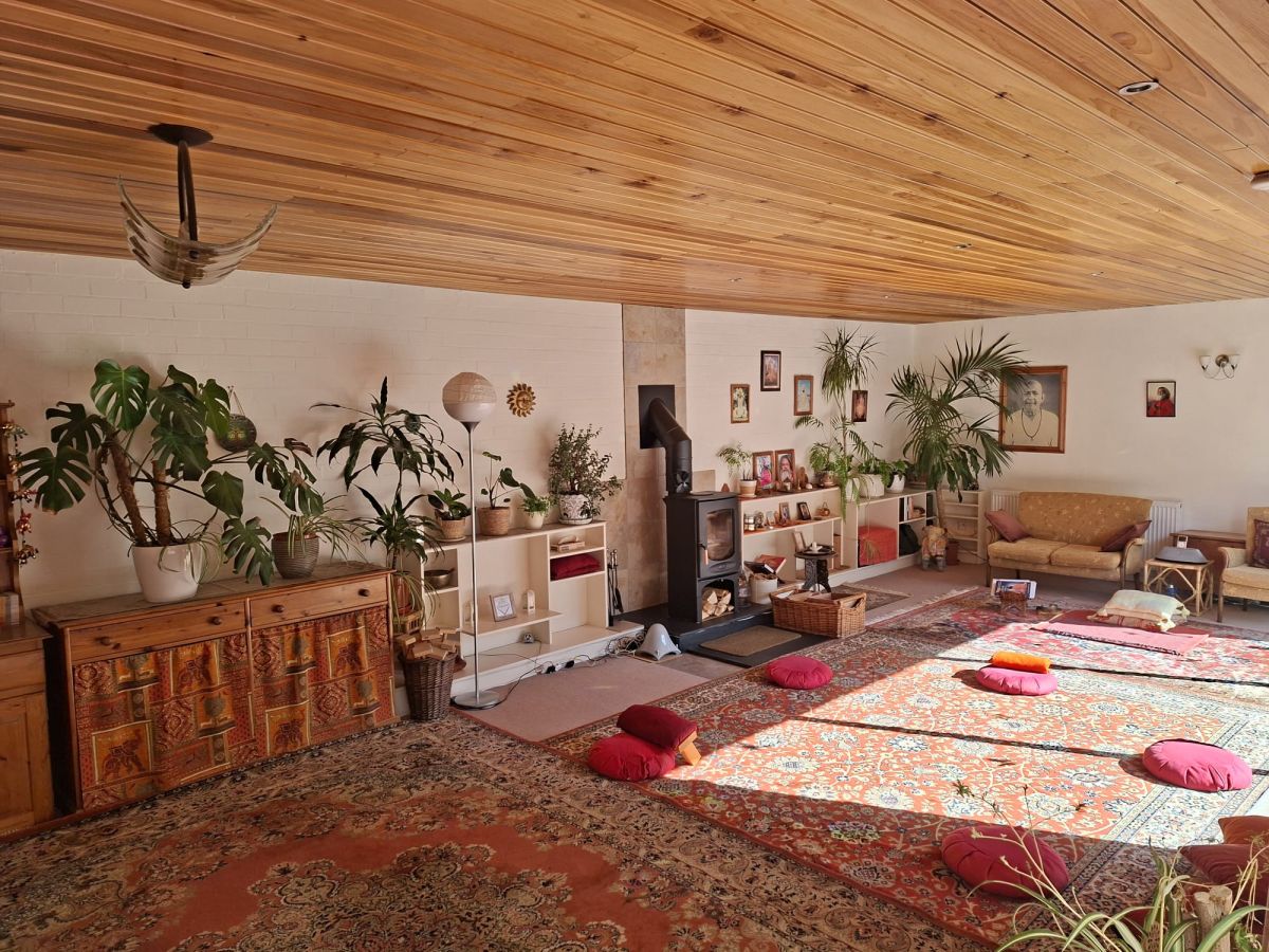 peace day galashiels ashram meditation circle