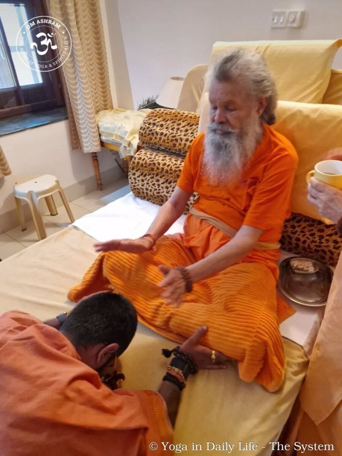 15.1. vishwaguruji mm s avatar puriji return from gangotri wm