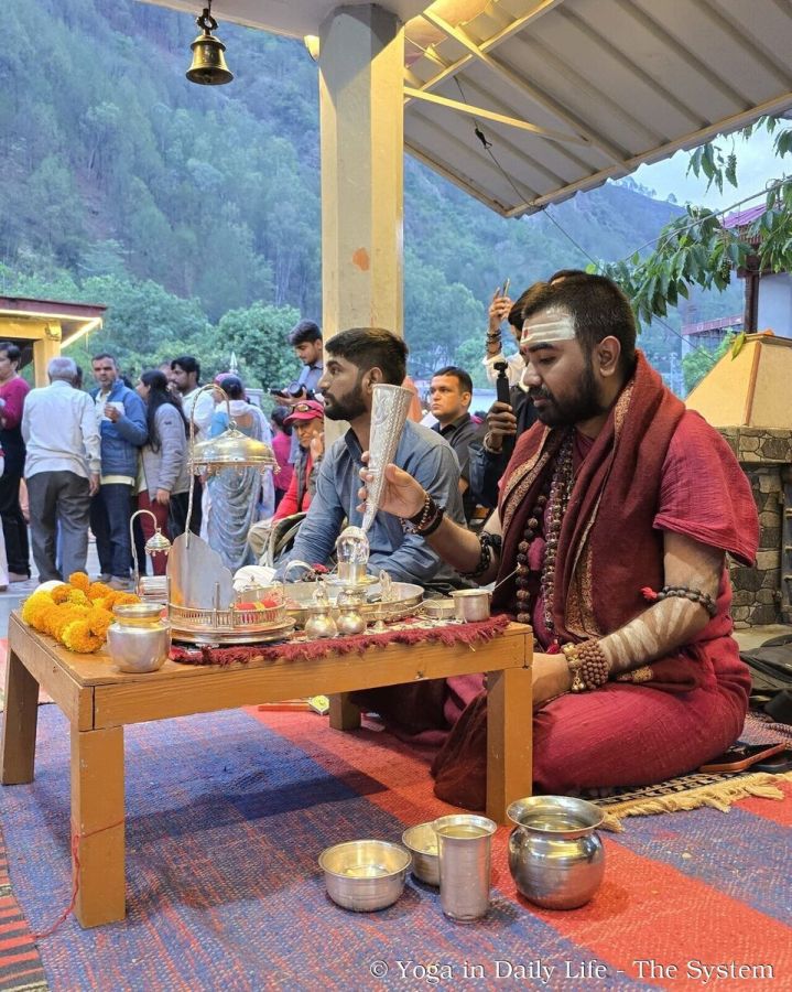 3.6. 2026.6.1. puja shree kashi vishwanath temple uttarkashi wm