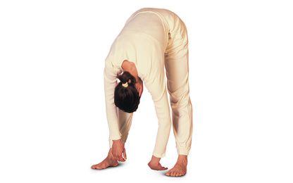 1 – 5/9 Sarva Hita Asana Se pencher vers l’avant avec jambes tendues