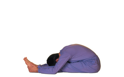 5 – 1 Paschimottanasana Flexion avant avec étirement du dos